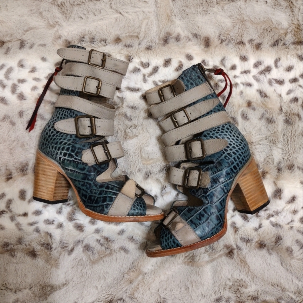Freebird by Steven Bond Sandals